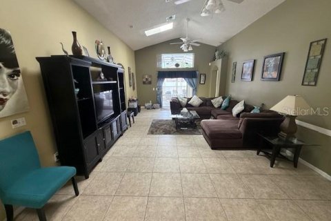 Villa ou maison à vendre à Kissimmee, Floride: 5 chambres, 198.44 m2 № 2127469 - photo 10