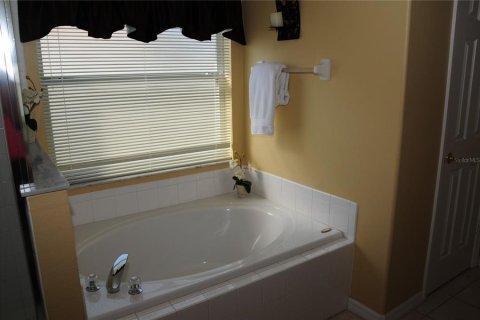 Villa ou maison à vendre à Kissimmee, Floride: 5 chambres, 198.44 m2 № 2127469 - photo 29