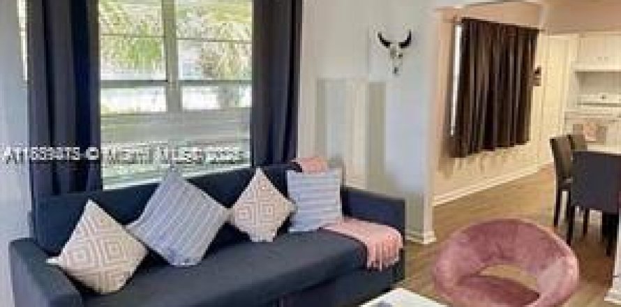 Appartement à Hollywood, Floride 2 chambres, 342.62 m2 № 1811846