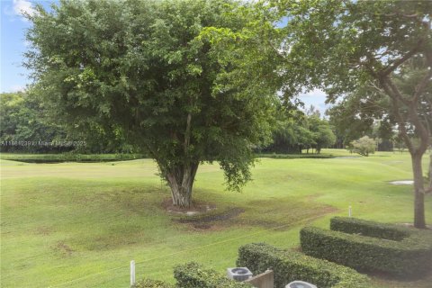 Condo in Pembroke Pines, Florida, 1 bedroom  № 1929586 - photo 18