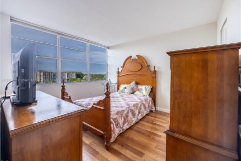 Condo in Pembroke Pines, Florida, 3 bedrooms  № 1924385 - photo 11