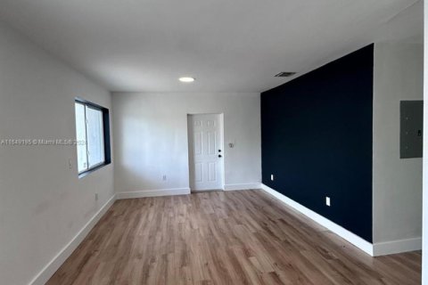 Commercial property in Miami, Florida 184.69 sq.m. № 1698003 - photo 17