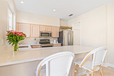 House in Vero Beach, Florida 2 bedrooms, 146.88 sq.m. № 2146203 - photo 12
