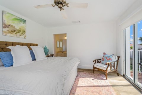 House in Vero Beach, Florida 2 bedrooms, 146.88 sq.m. № 2146203 - photo 24