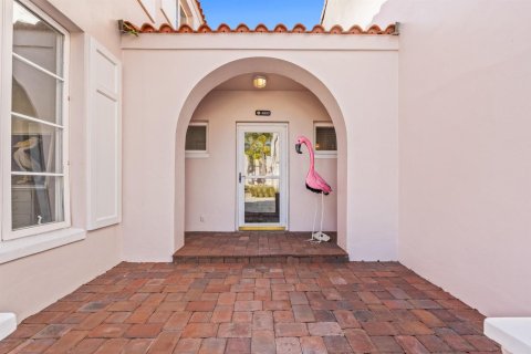 House in Vero Beach, Florida 2 bedrooms, 146.88 sq.m. № 2146203 - photo 4