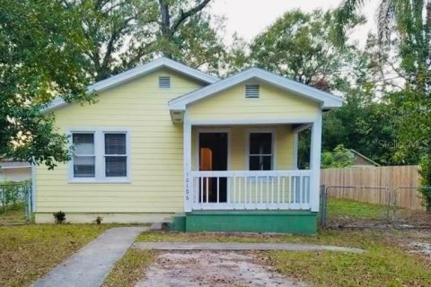 House in Tampa, Florida 2 bedrooms, 62.43 sq.m. № 2367210