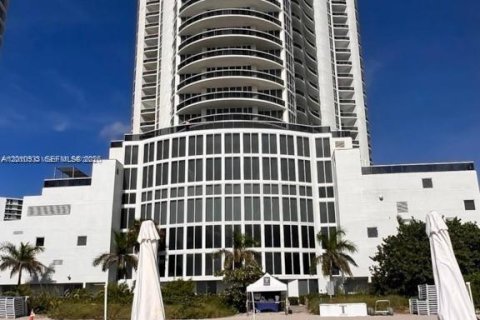 Condo à Sunny Isles Beach, Floride, 3 chambres  № 2076679