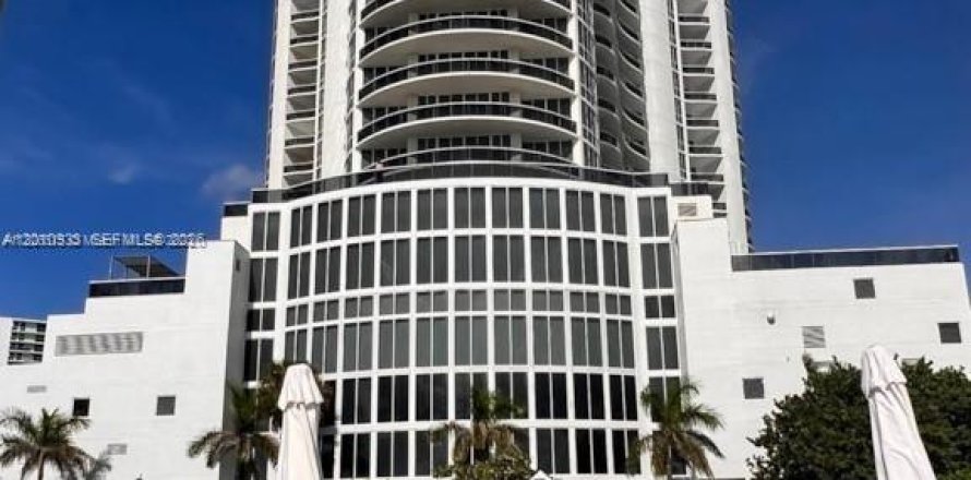 Condo à Sunny Isles Beach, Floride, 3 chambres  № 2076679