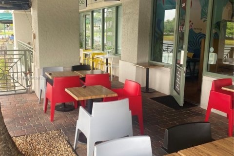 Propiedad comercial en venta en Weston, Florida № 1868691 - foto 3