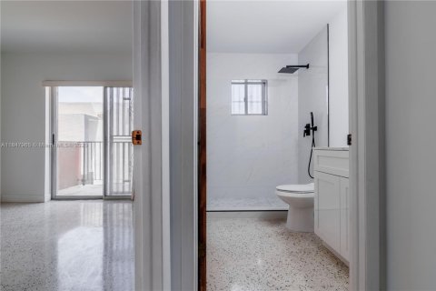 Condominio en venta en Miami, Florida, 2 dormitorios, 70.61 m2 № 1849270 - foto 25
