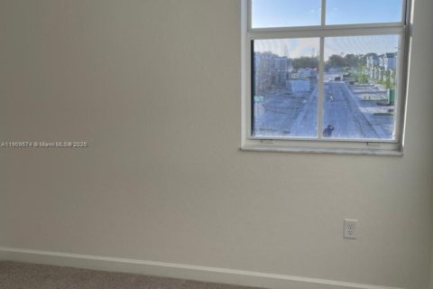 Купить виллу или дом в Майами, Флорида 3 спальни, 147.53м2, № 1967125 - фото 13