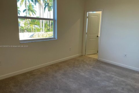 Купить виллу или дом в Майами, Флорида 3 спальни, 147.53м2, № 1967125 - фото 7