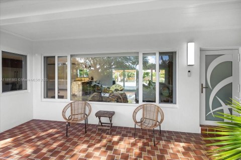 House in Miami, Florida 3 bedrooms, 170.57 sq.m. № 1946598 - photo 4