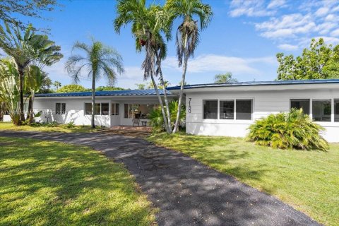 House in Miami, Florida 3 bedrooms, 170.57 sq.m. № 1946598 - photo 3