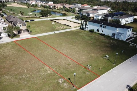 Land in Four Corners, Florida № 1618004 - photo 1