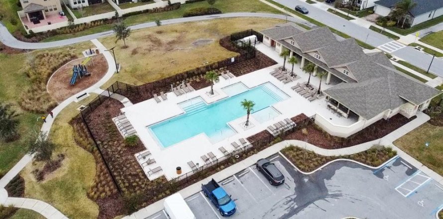 Townhouse in BRYANT SQUARE

 in New Port Richey, Florida 3 bedrooms, 215.44 sq.m. № 2197459