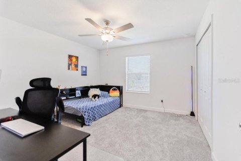 Townhouse in BRYANT SQUARE

 in New Port Richey, Florida 3 bedrooms, 215.44 sq.m. № 2197459 - photo 26