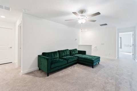 Townhouse in BRYANT SQUARE

 in New Port Richey, Florida 3 bedrooms, 215.44 sq.m. № 2197459 - photo 14