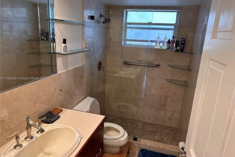 Купить кондоминиум в Майами-Бич, Флорида 4 комнаты, 77.29м2, № 2089057 - фото 15