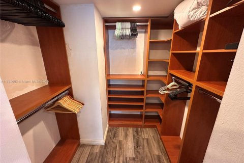 Купить кондоминиум в Майами-Бич, Флорида 4 комнаты, 77.29м2, № 2089057 - фото 12