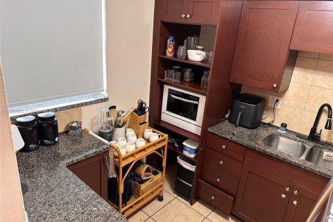 Купить кондоминиум в Майами-Бич, Флорида 4 комнаты, 77.29м2, № 2089057 - фото 18