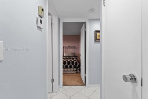 Condo in Boynton Beach, Florida, 2 bedrooms  № 2022026 - photo 22