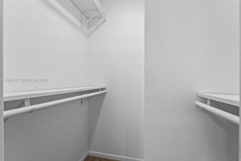 Condo in Boynton Beach, Florida, 2 bedrooms  № 2022026 - photo 27