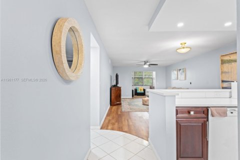 Condo in Boynton Beach, Florida, 2 bedrooms  № 2022026 - photo 5