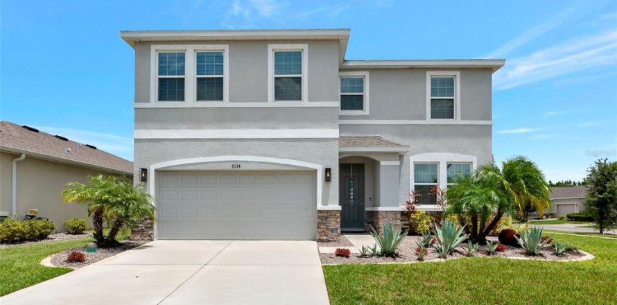 House in Wimauma, Florida 4 bedrooms, 254.37 sq.m. № 1817412