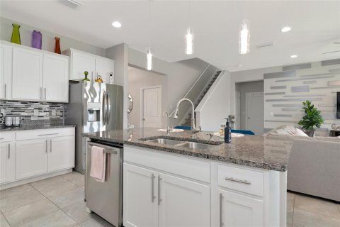 House in Wimauma, Florida 4 bedrooms, 254.37 sq.m. № 1817412 - photo 8