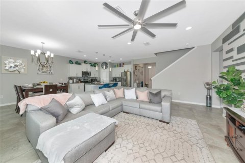 House in Wimauma, Florida 4 bedrooms, 254.37 sq.m. № 1817412 - photo 12