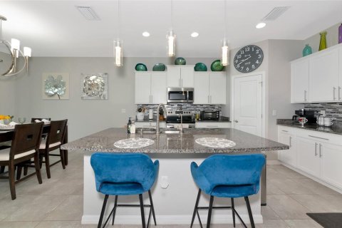 House in Wimauma, Florida 4 bedrooms, 254.37 sq.m. № 1817412 - photo 4