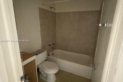 Apartment in Miami, Florida 3 bedrooms, 79.99 sq.m. № 2056866 - photo 5