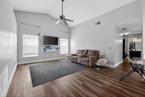 House in Lakeland, Florida 4 bedrooms, 197.32 sq.m. № 2099481 - photo 6