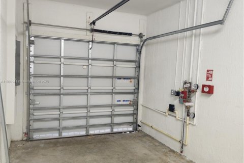 Adosado en alquiler en Pembroke Pines, Florida, 4 dormitorios, 175.4 m2 № 1967664 - foto 12