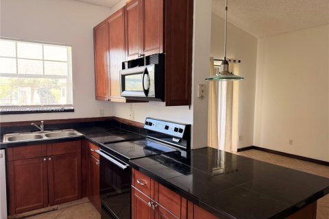 Copropriété à louer à Deerfield Beach, Floride: 2 chambres, 74.97 m2 № 2409395 - photo 13