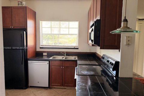 Copropriété à louer à Deerfield Beach, Floride: 2 chambres, 74.97 m2 № 2409395 - photo 11