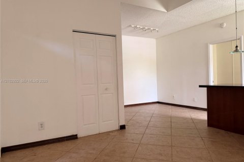 Copropriété à louer à Deerfield Beach, Floride: 2 chambres, 74.97 m2 № 2409395 - photo 6