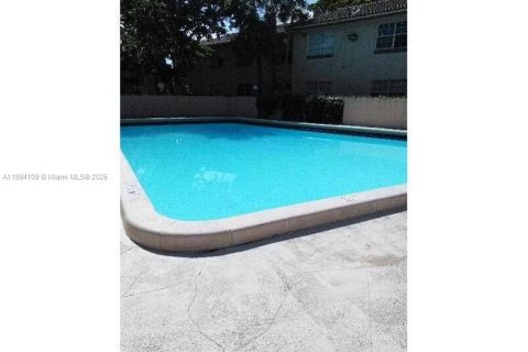 Condominio en alquiler en Coral Springs, Florida, 2 dormitorios, 77.57 m2 № 1893049 - foto 15