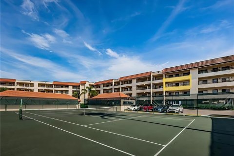 Copropriété à vendre à Saint Petersburg, Floride: 2 chambres, 96.62 m2 № 2218564 - photo 11