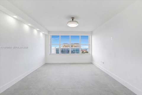 Condominio en alquiler en Hollywood, Florida, 2 dormitorios, 95.69 m2 № 2044284 - foto 15