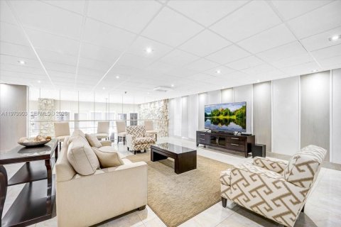 Condominio en alquiler en Hollywood, Florida, 2 dormitorios, 95.69 m2 № 2044284 - foto 25