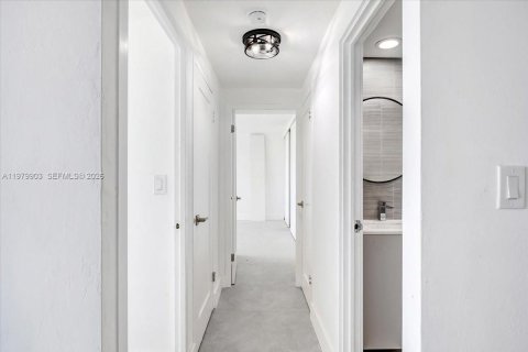 Condominio en alquiler en Hollywood, Florida, 2 dormitorios, 95.69 m2 № 2044284 - foto 20