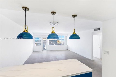 Condominio en alquiler en Hollywood, Florida, 2 dormitorios, 95.69 m2 № 2044284 - foto 6