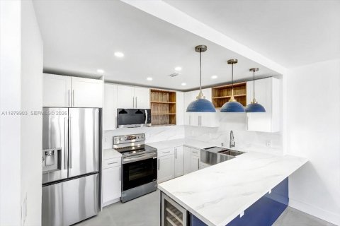 Condominio en alquiler en Hollywood, Florida, 2 dormitorios, 95.69 m2 № 2044284 - foto 9