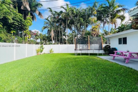 Снять в аренду виллу или дом в Холливуд, Флорида 3 спальни, 124.58м2, № 1950277 - фото 30