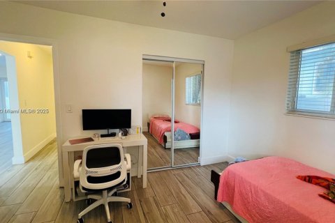 Снять в аренду виллу или дом в Холливуд, Флорида 3 спальни, 124.58м2, № 1950277 - фото 25