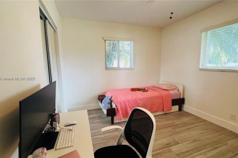 Снять в аренду виллу или дом в Холливуд, Флорида 3 спальни, 124.58м2, № 1950277 - фото 15