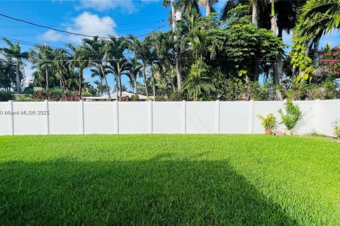 Снять в аренду виллу или дом в Холливуд, Флорида 3 спальни, 124.58м2, № 1950277 - фото 27