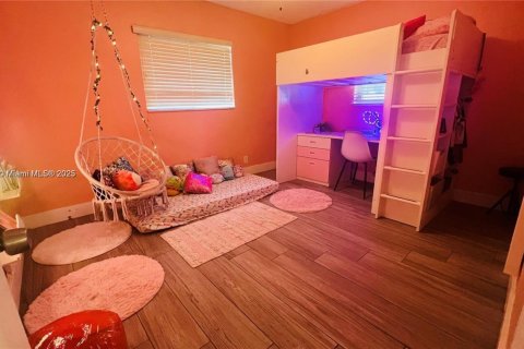 Снять в аренду виллу или дом в Холливуд, Флорида 3 спальни, 124.58м2, № 1950277 - фото 22